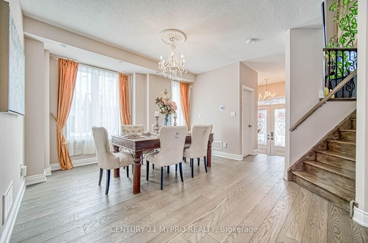 Property Photo: 72 Vandervoort Drive ON L4E 0C7