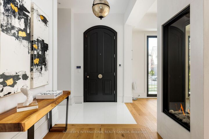 Property Photo: 85 Kingsway Crescent ON M8X 2R8
