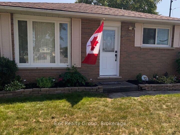 Property Photo: 83 Centre Street ON K0K 2C0