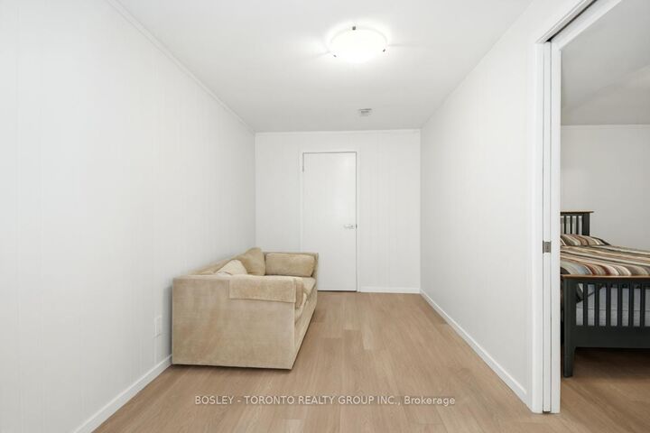 Property Photo: 146 Earlscourt Avenue Lower ON M6E 4A9