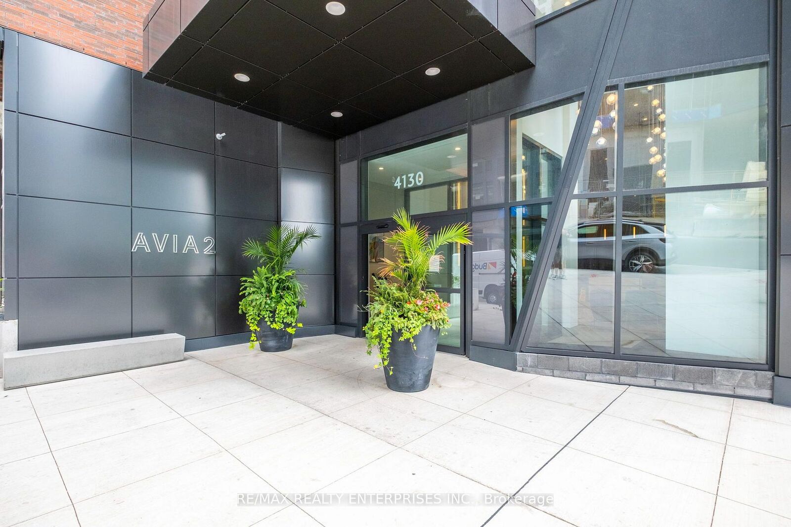 Property Photo: 4130 Parkside Village Drive 3509 ON L5B 0L7