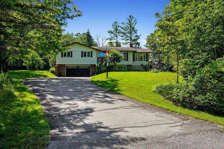 Property Photo: 35 Crowe Bay Heights ON K0L 1L0