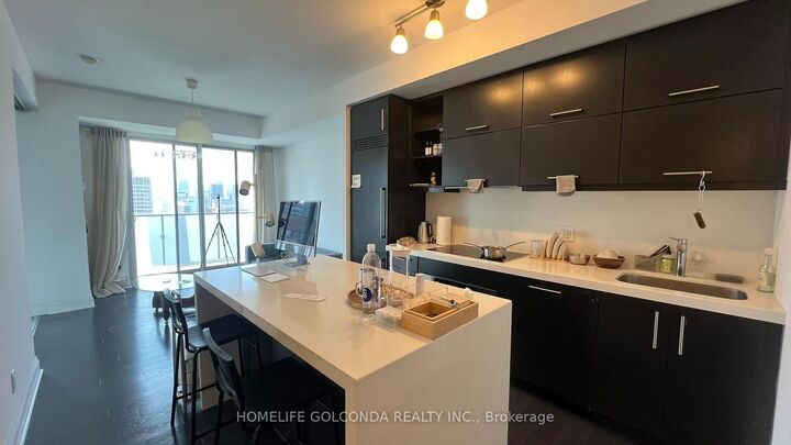 Property Photo:  1080 Bay Street 2503  ON M5S 0A5 