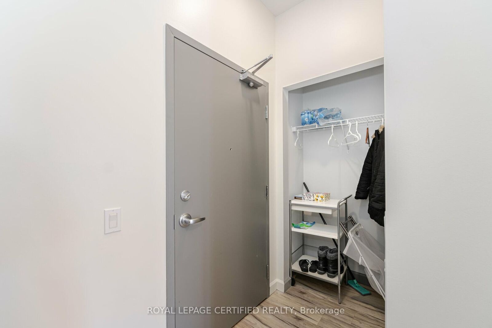 Property Photo:  77 Leland Street 108  ON L8S 3A1 