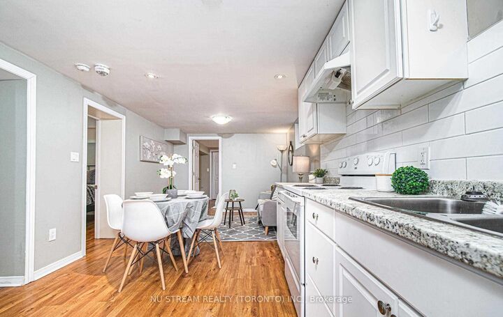 Property Photo: 901 Lilac Terrace ON L1N 2A6