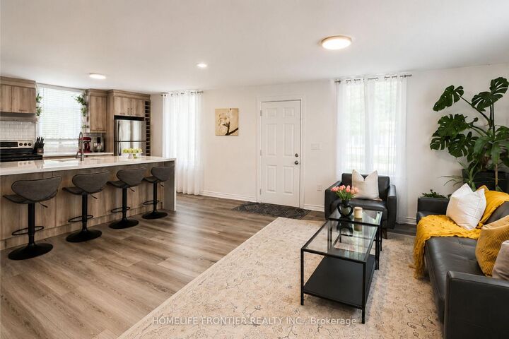 Property Photo: 634 Gorham Street ON L3Y 1L4