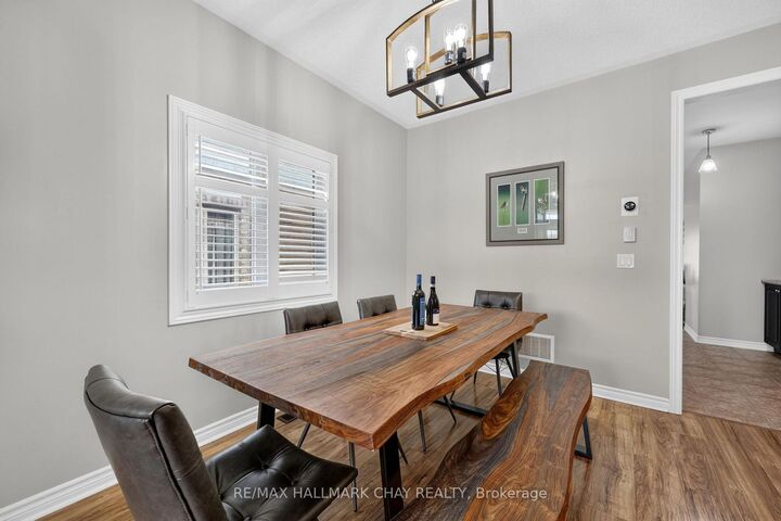 72 Decarolis Crescent — photo 1