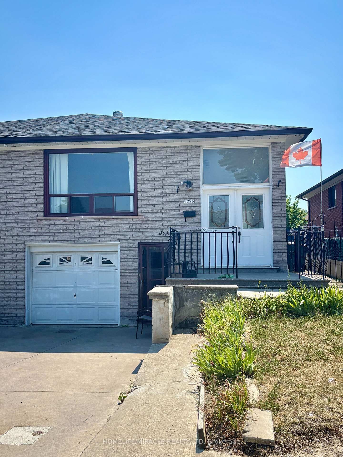 Property Photo:  7276 Shallford Road  ON L4T 2P7 
