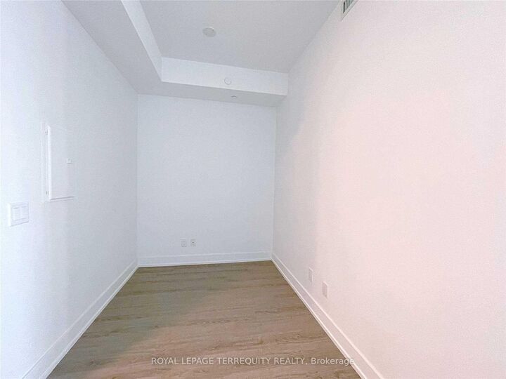 Property Photo: 7 Grenville Street 3409 ON M4Y 0E9