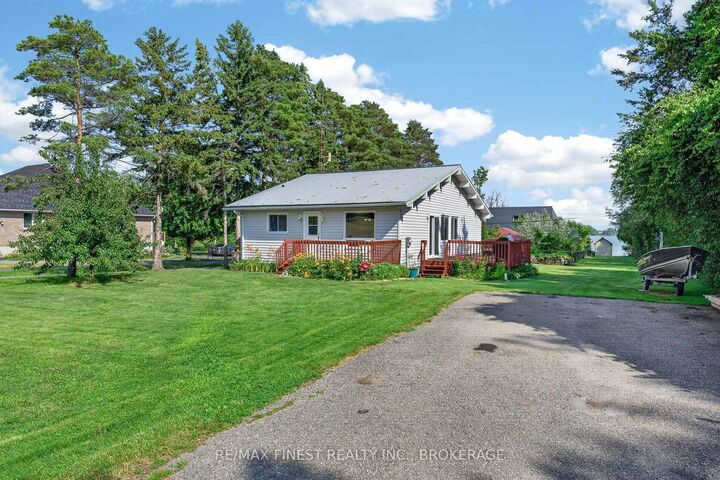 54 Bayview Drive — photo 1