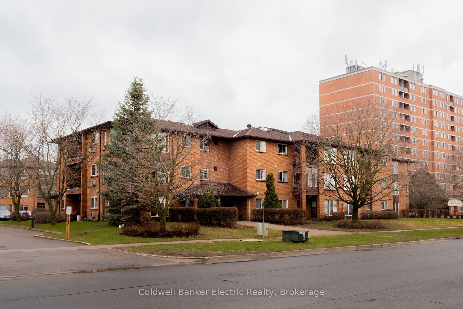 Property Photo: 2185 Walker Avenue 105 ON K9L 1T6