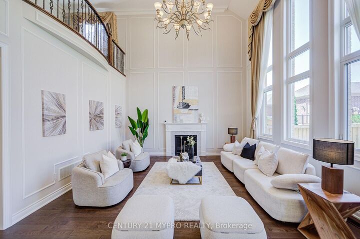 Property Photo: 6 Tralee Court ON L6C 0V1