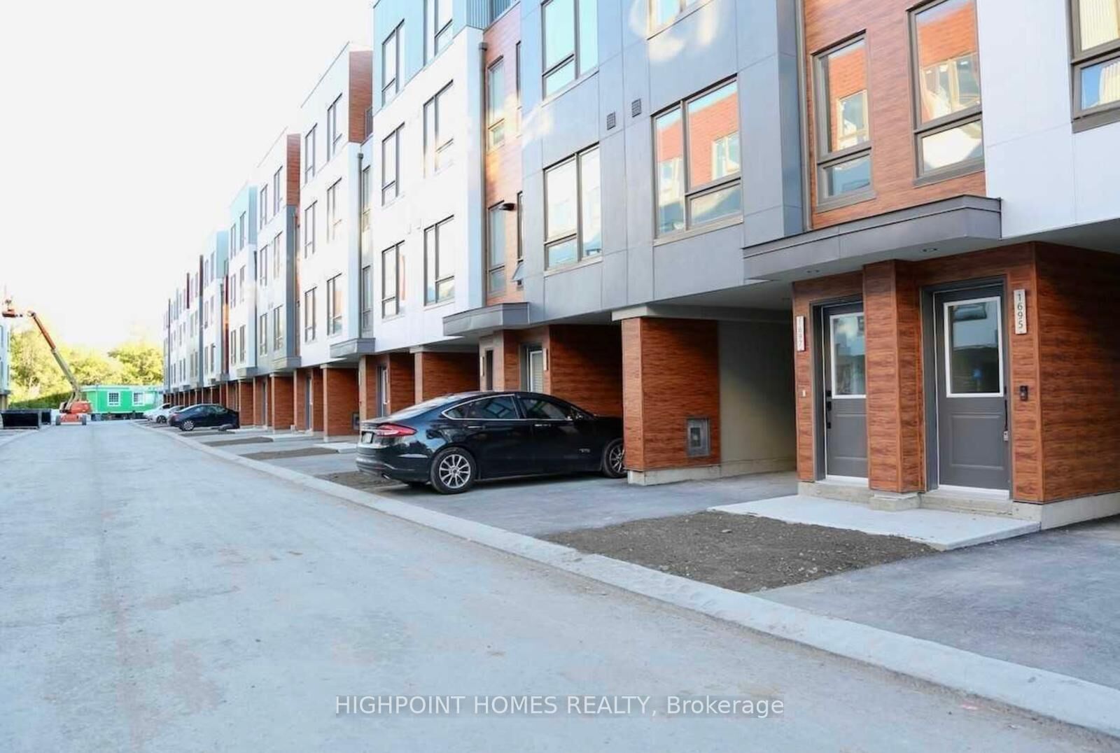 Property Photo:  1643 Pleasure Valley Path  ON L1G 4X8 
