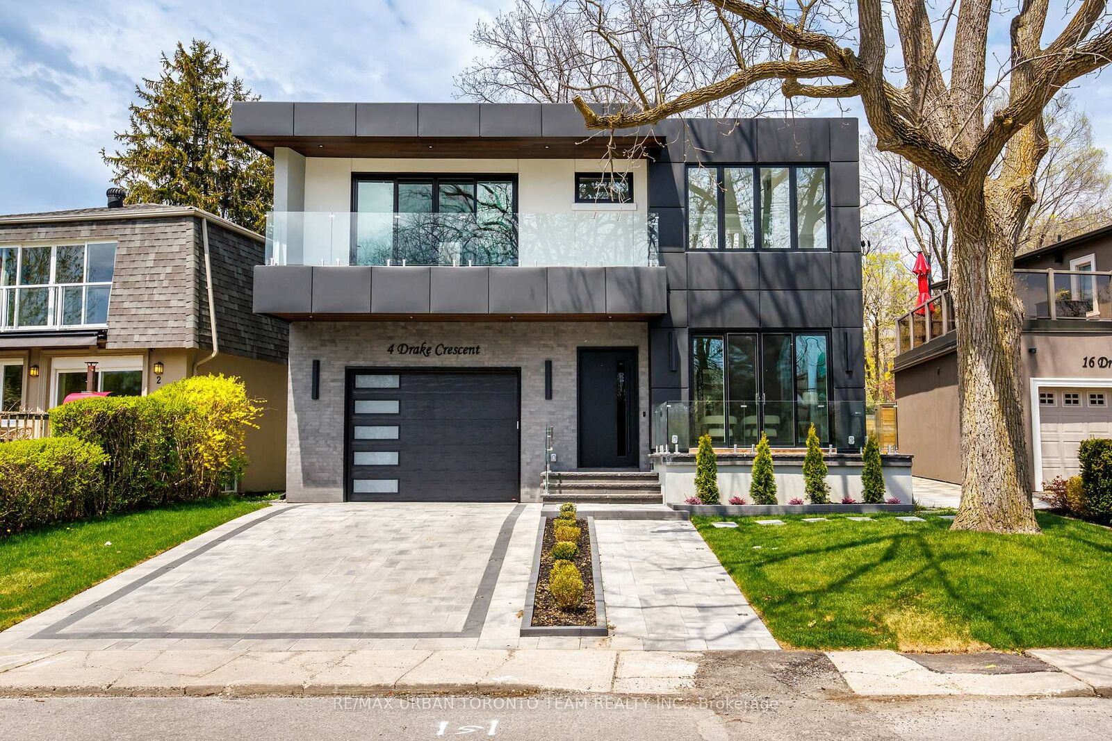 Property Photo: 4 Drake Crescent ON M1M 1A2
