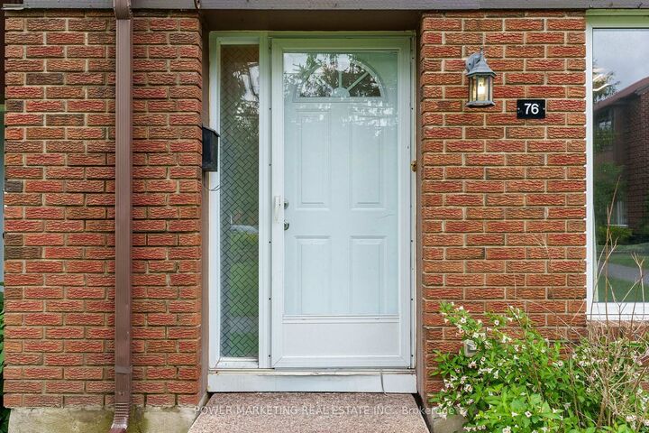 Property Photo: 2111 Montreal Road 76 ON K1J 8M8