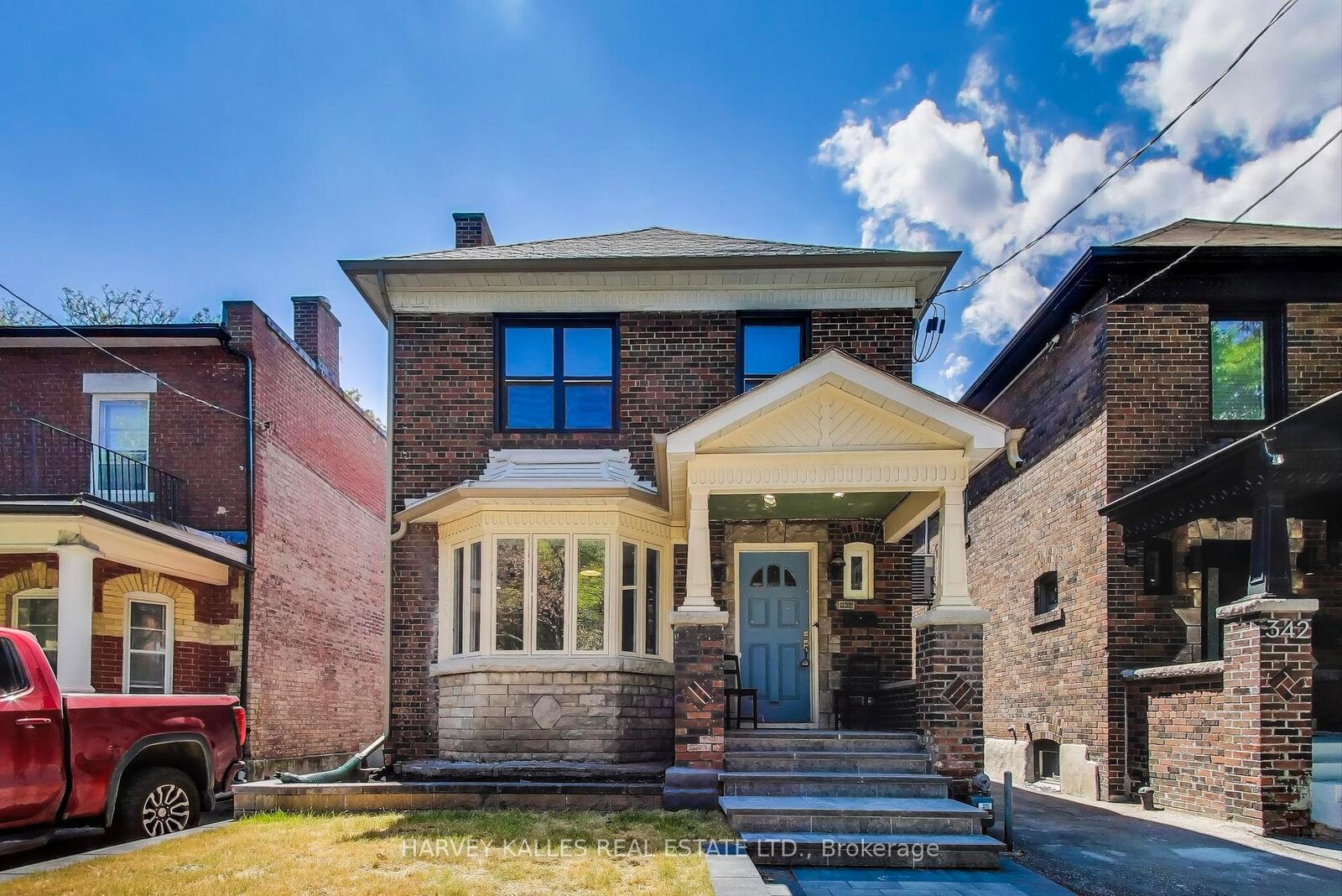 Property Photo:  338 Markham Street  ON M6G 2K9 