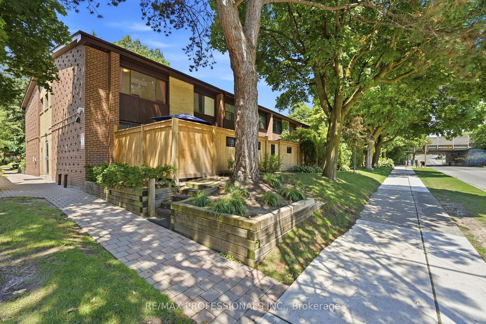 Property Photo: 48 Three Valleys Drive 12 ON M3A 3B5