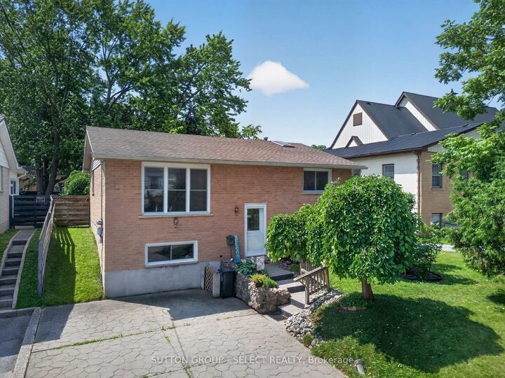 Property Photo:  280 Charlotte Street  ON N5L 1A8 