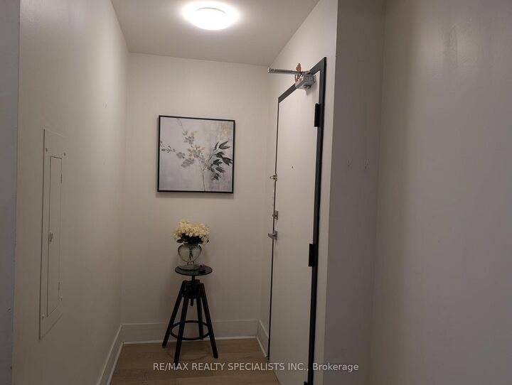 55 Bamburgh Circle 113 — photo 1
