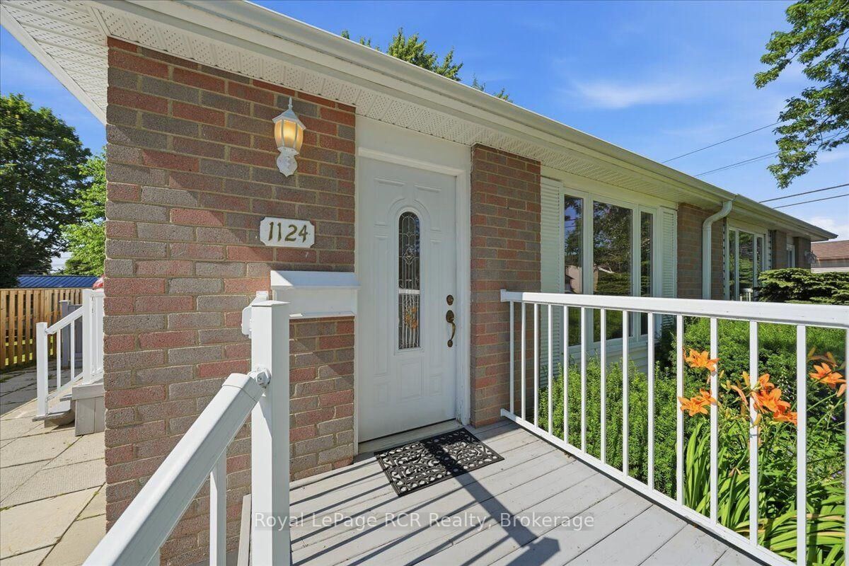 Property Photo:  1124 12th Street E  ON N4K 5Y6 