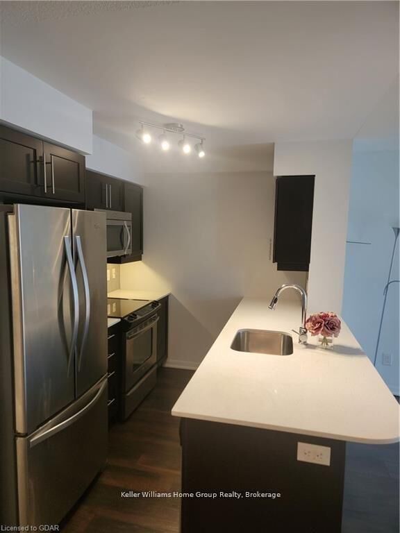 Property Photo:  38 Grand Magazine Street 2029  ON M5V 0B1 