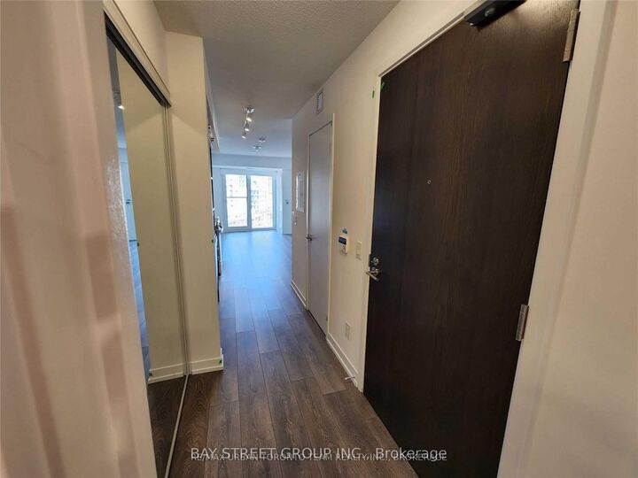 Photo de la propriété:  219 Dundas Street E 1010  ON M5A 0V1 