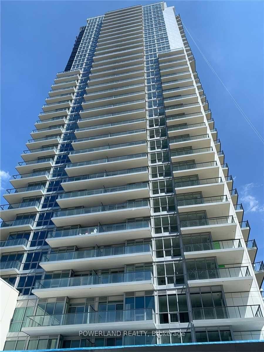 Property Photo: 95 McMahon Drive 2901 ON M2K 0H2