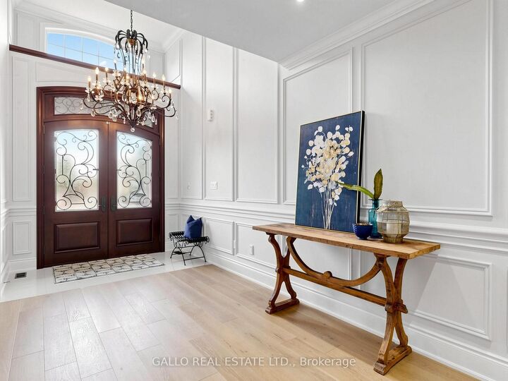 Property Photo: 55 Maurovista Court ON L4A 0E4