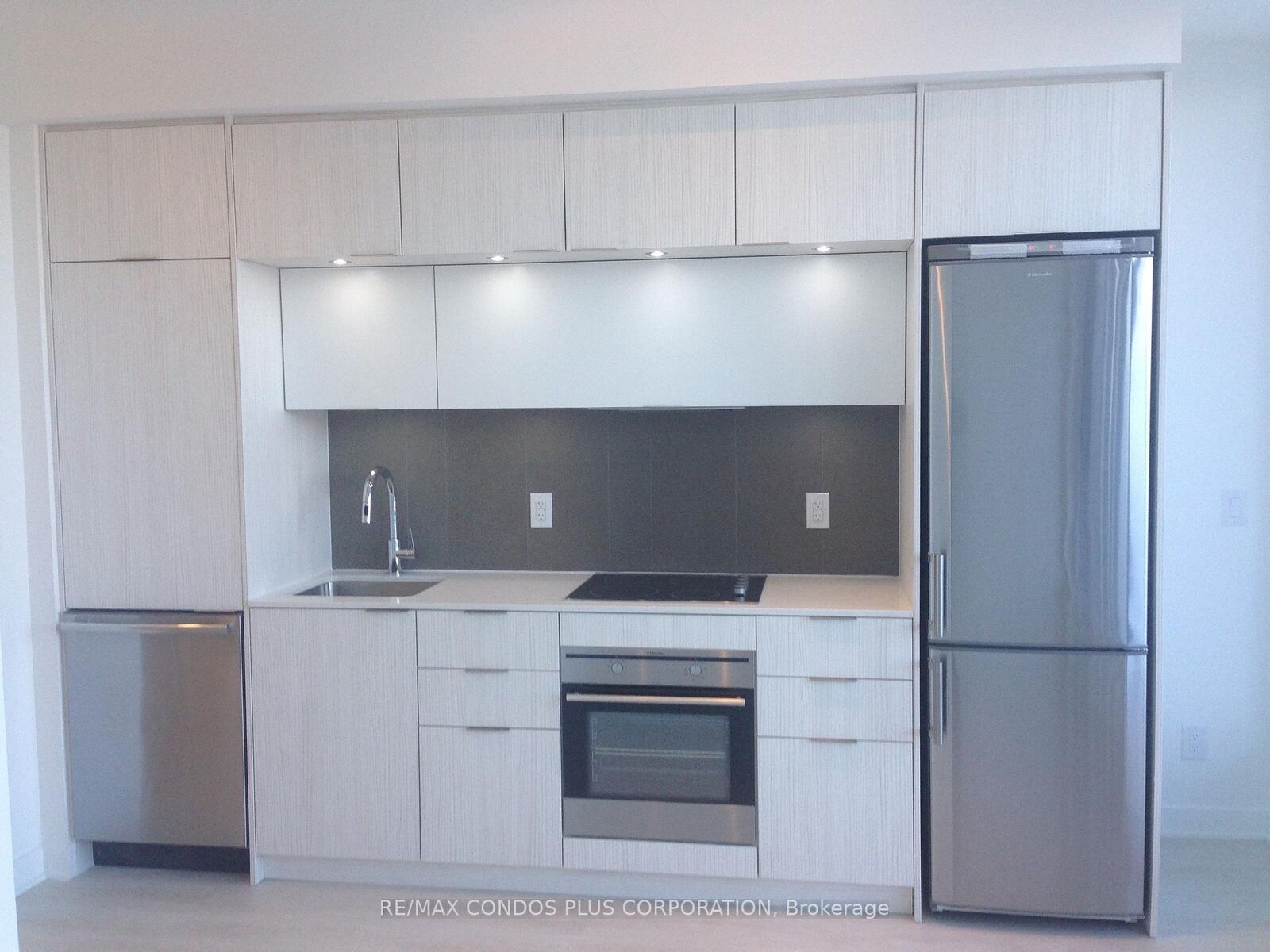 Property Photo:  170 Sumach Street 426  ON M5A 0C3 