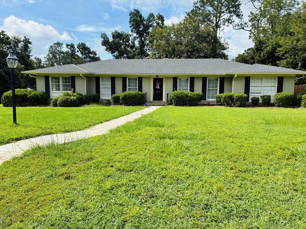 Property Photo:  2415 Winding Way  GA 31602 