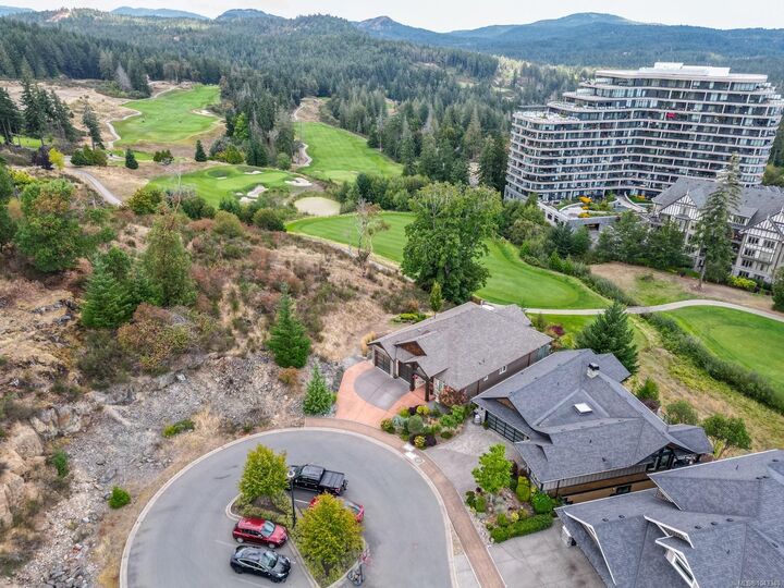 Property Photo: 2027 Hedgestone Lane BC V9B 6V2