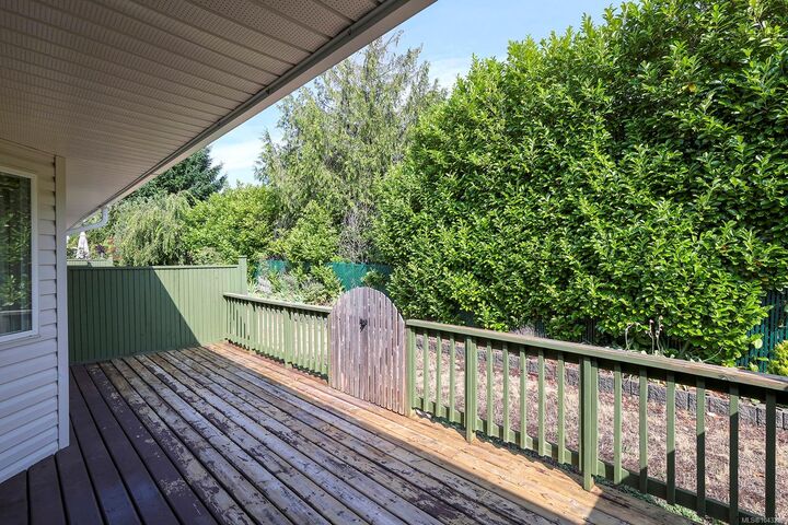 Property Photo: 3355 First St #3 BC V0R 1S0