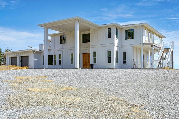 Property Photo: 3981 Goldstream Heights Dr BC V0R 2L0