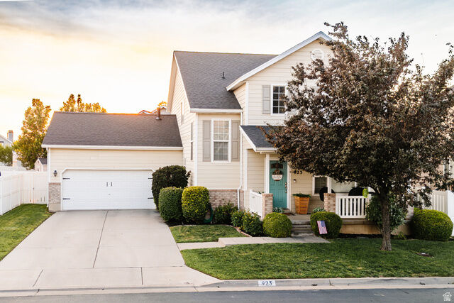 Property Photo: 923 N Kings Crossing Dr UT 84025