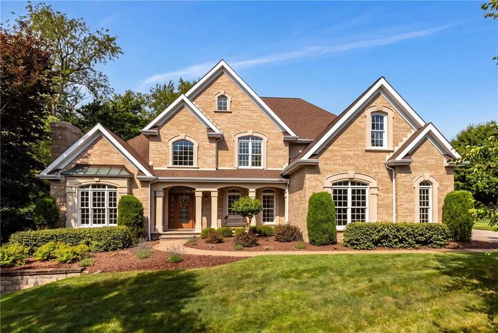 Property Photo:  204 Saint Ives  PA 16063 