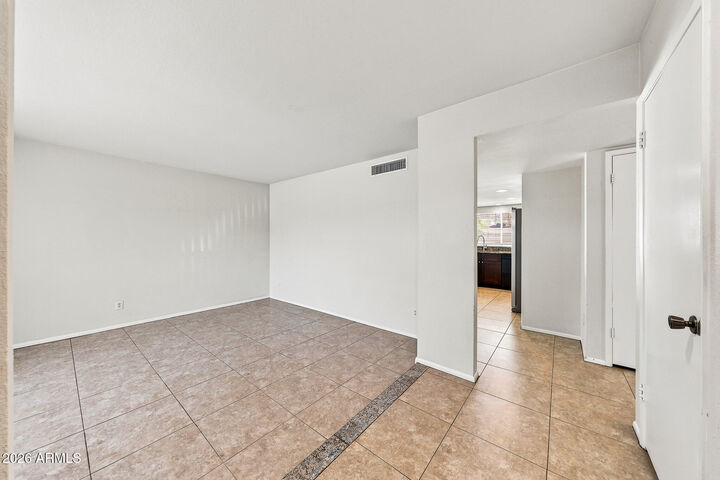 Property Photo: 212 E Eugie Avenue AZ 85022