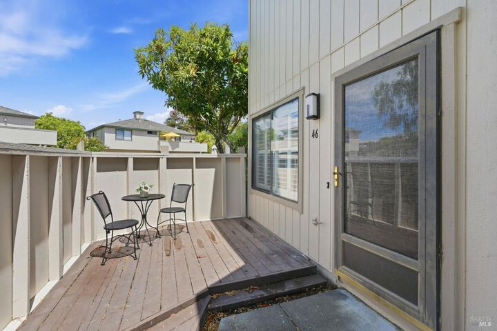 Property Photo:  46 Wharf Circle  CA 94903 