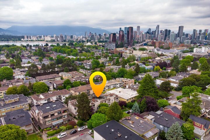 Property Photo: 2057 W 3rd Avenue 202 BC V6J 1L4
