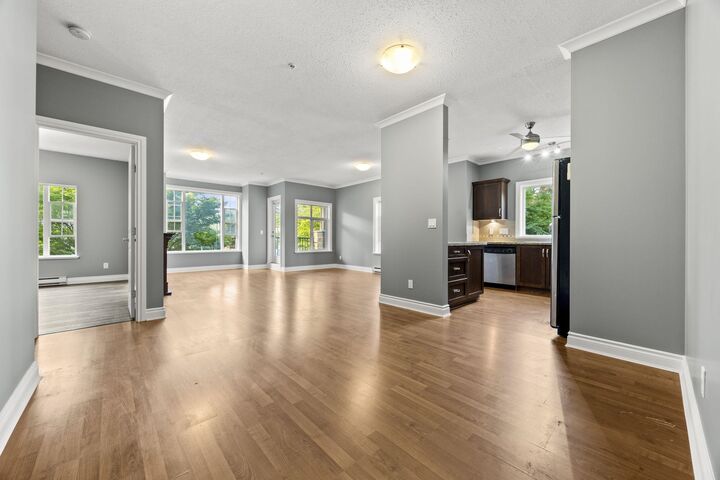 20286 53A Avenue 201 — photo 1