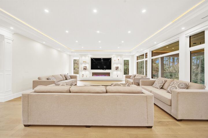 Property Photo: 16285 28 Avenue BC V3Z 0E4
