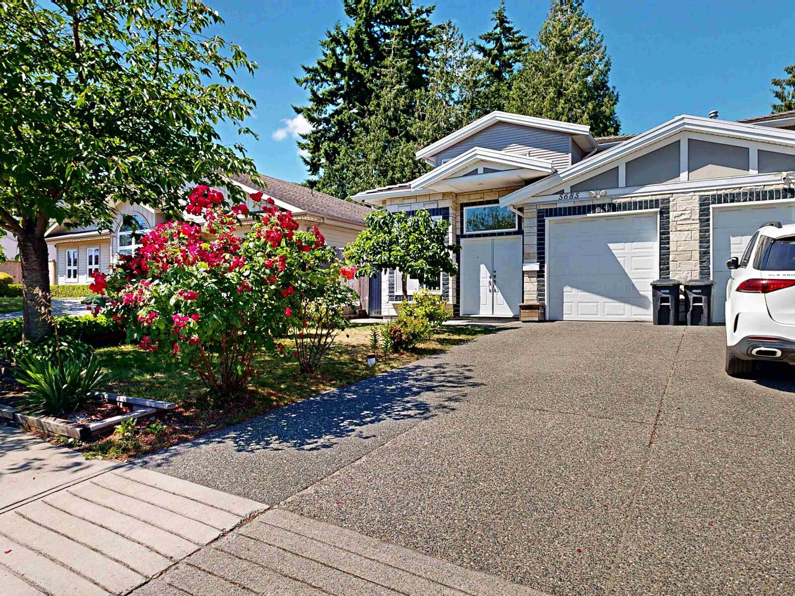 Property Photo: 5685 Neville Street BC V5J 2J1