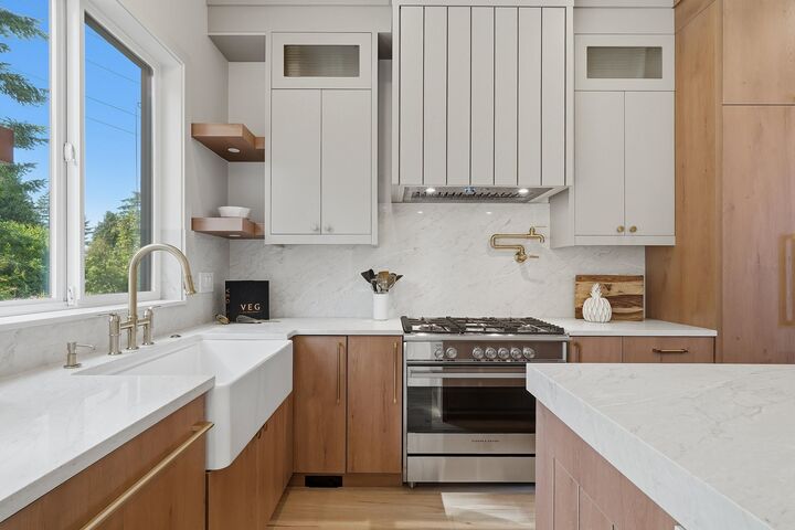 Property Photo: 5241 Cambridge Court BC V4M 3Z1