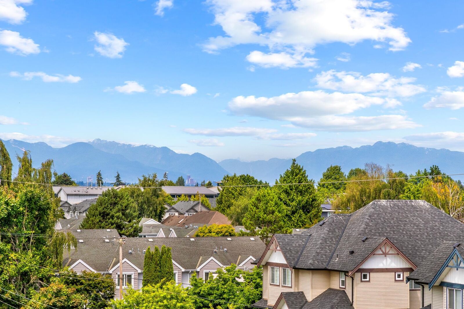 Property Photo: 3993 Chatham Street 1 BC V7E 2Z6