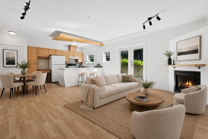 Property Photo: 3027 W 7th Avenue BC V6K 1Z7