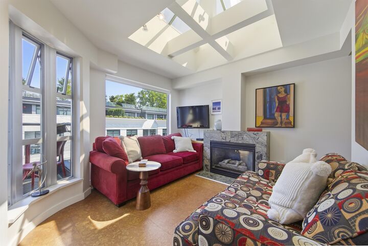Property Photo: 3673 W 11th Avenue 301 BC V6R 2K4