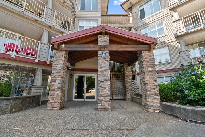 2515 Park Drive 223 — photo 1