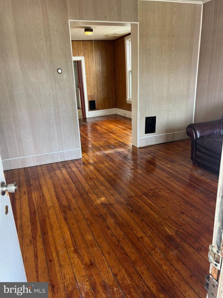 Property Photo:  2042 Berryhill Street  PA 17104 
