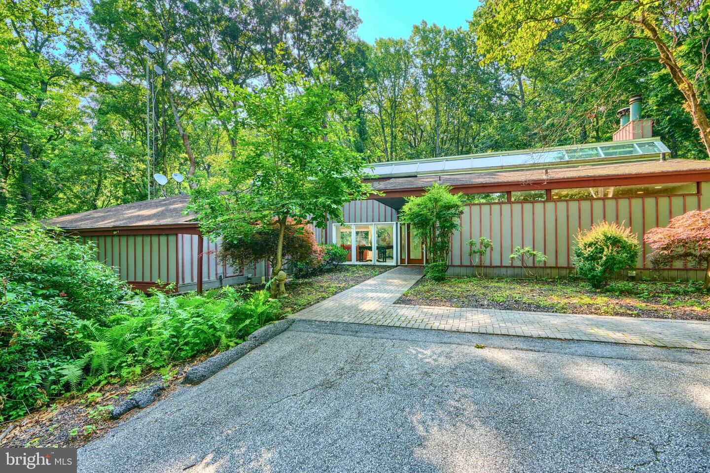 Property Photo:  2101 Tufton Avenue  MD 21136 