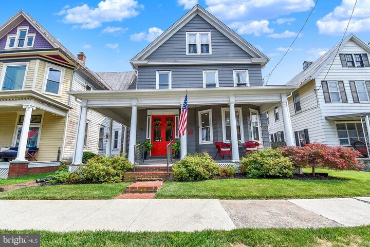 Property Photo:  425 W Main Street  PA 17055 