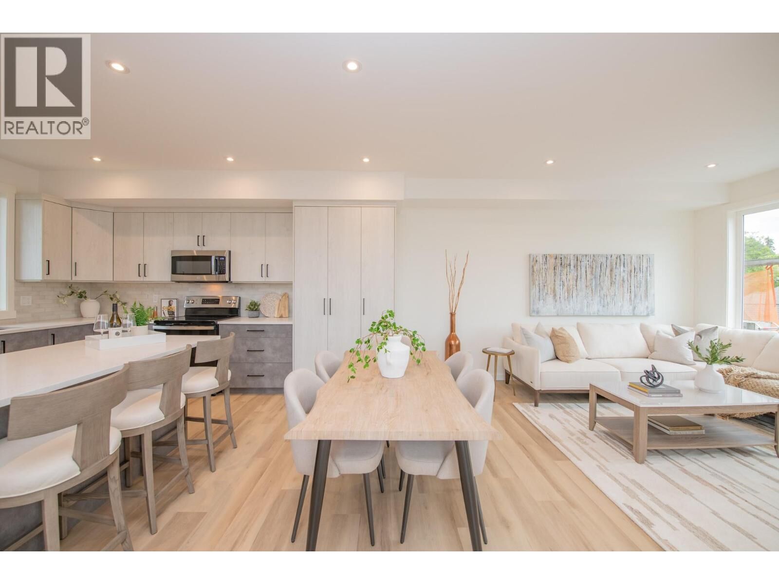 Photo de la propriété:  3602 Pleasant Valley Road 6  BC V1T 4L6 